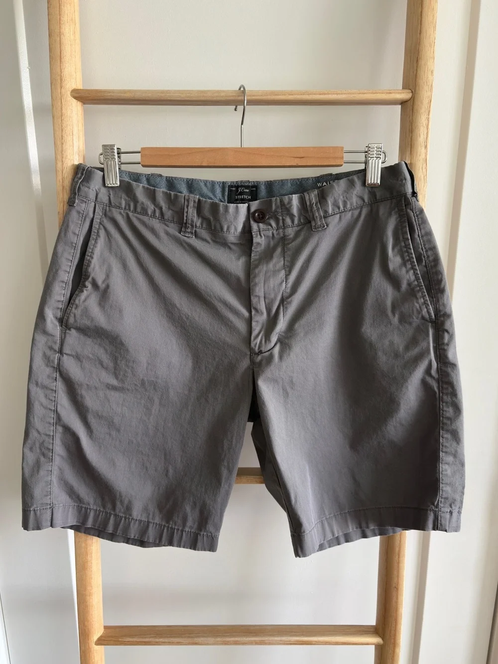 J. Crew Men's Stretch Chino Shorts in Spokane Grey (32 waist, 9” inseam)